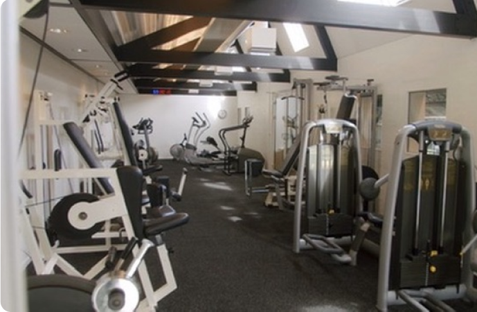 Cirkeltræningsområde i forlængelse af det store fitnesslokale